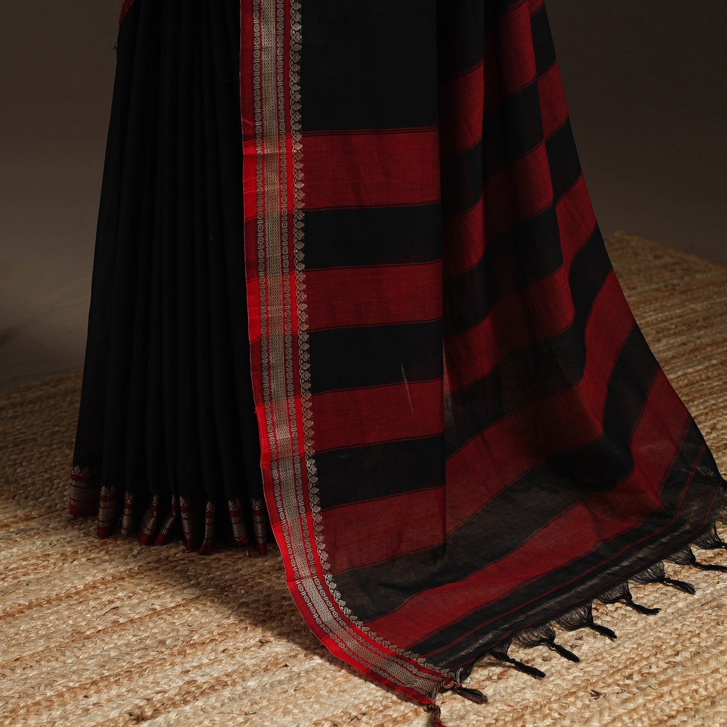 Dharwad cotton saree with border 36 - handcrafted