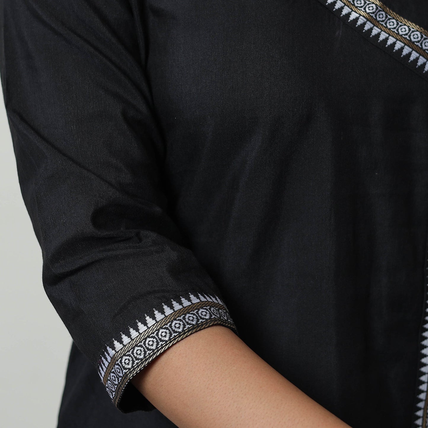 Shop Dharwad Cotton Kurta for Women Straight & Elegant