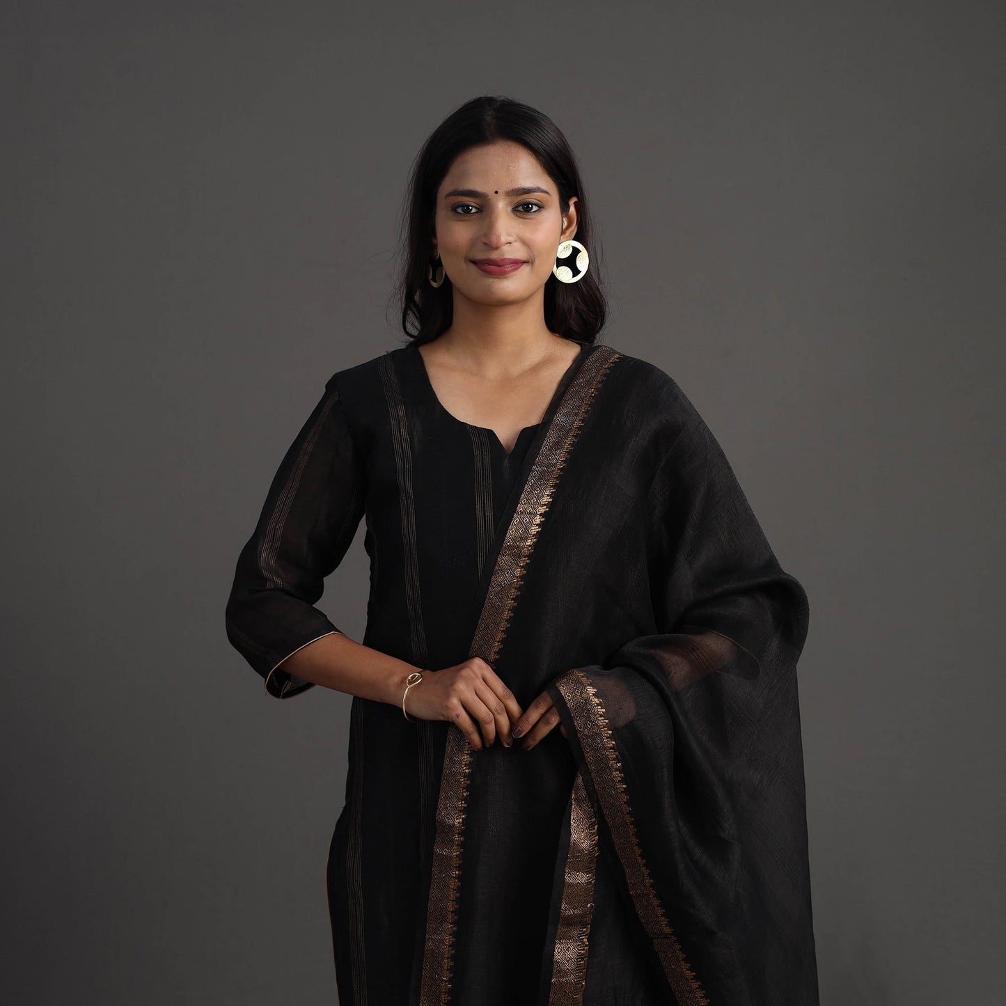 Buy Black Elegant Linen Silk Handloom Plain Kurta Set