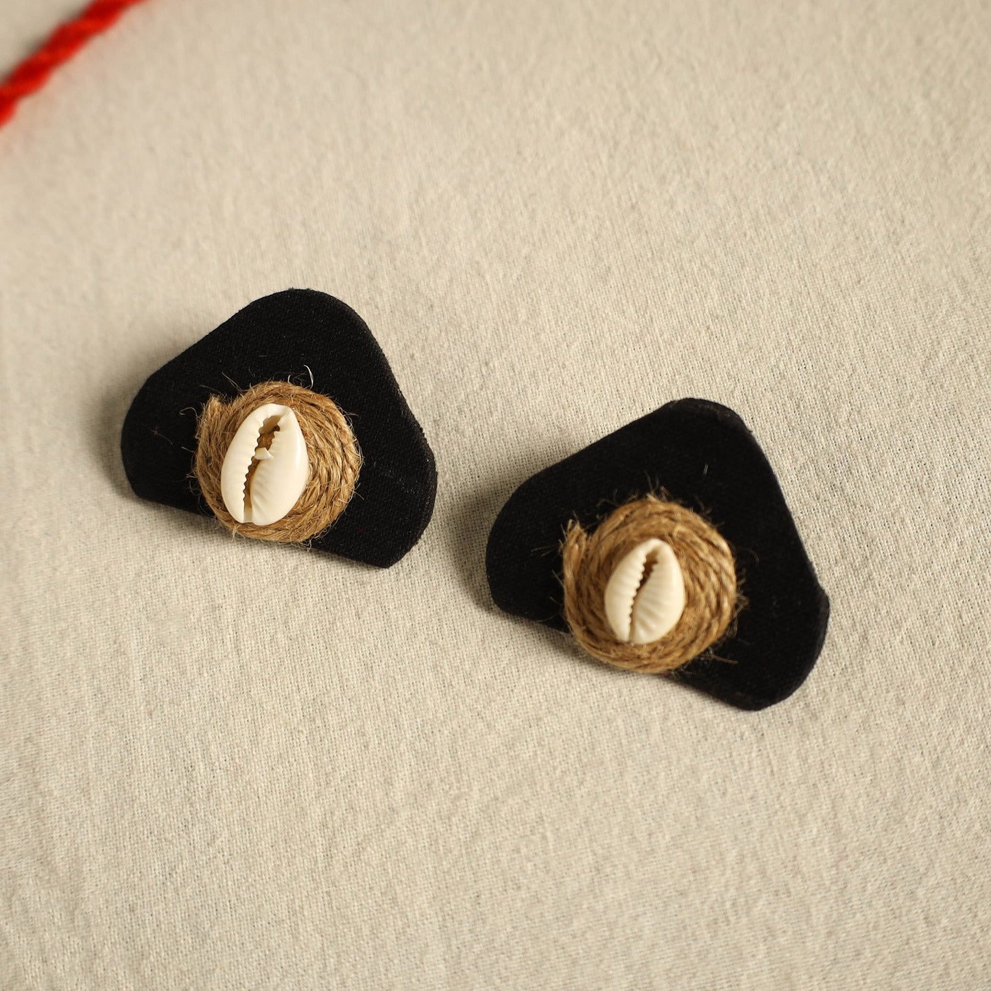  Black Fabart Jute & Shell Work Necklace Set