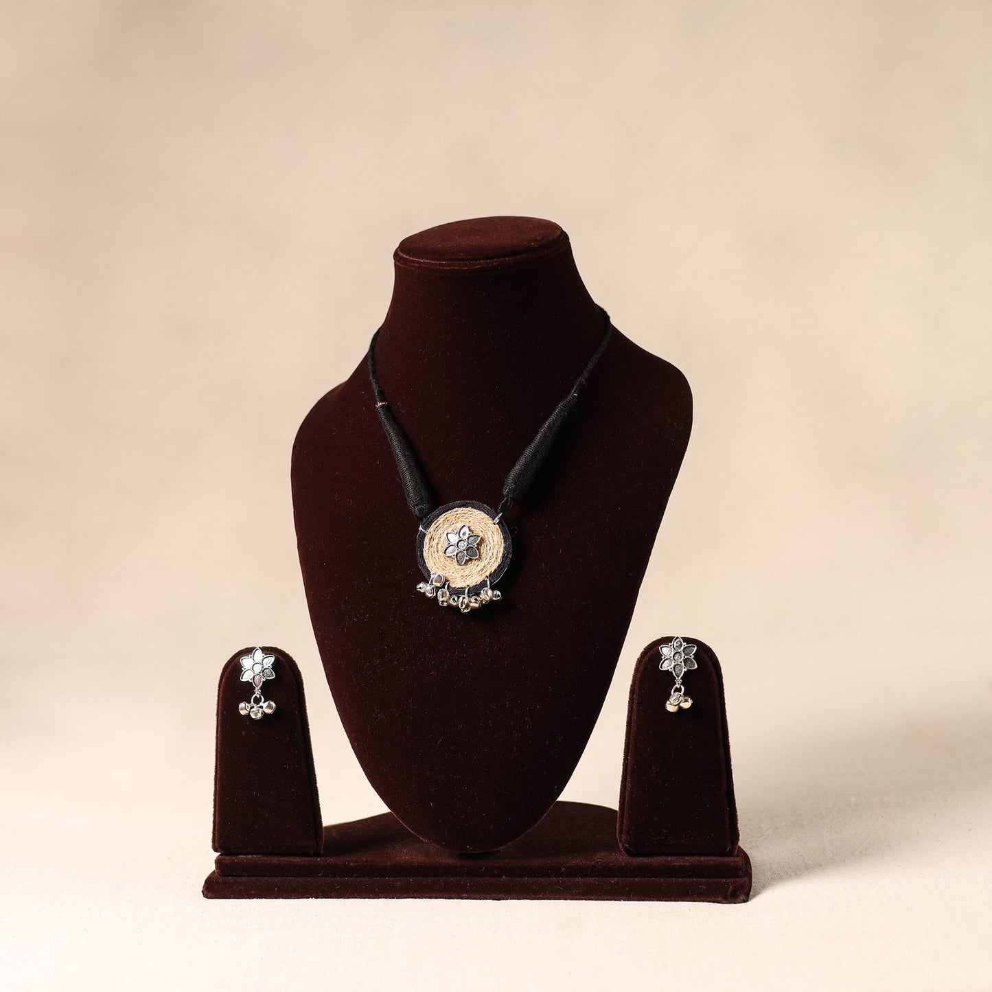 German Silver Jute Necklace Set