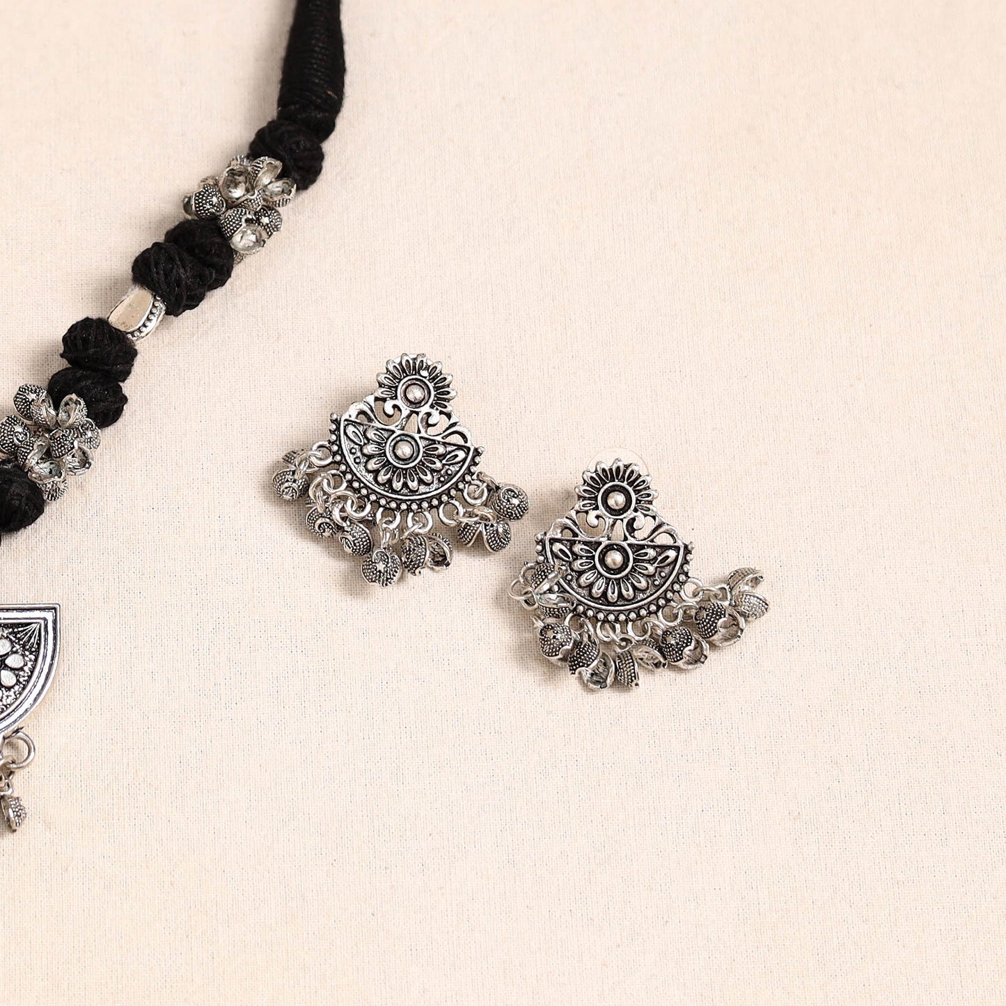 Black German Silver Thread Beads Necklace Set
