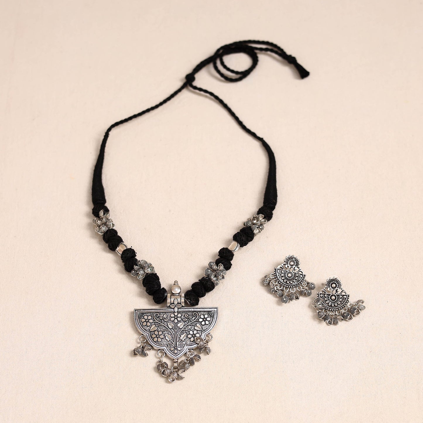 Black German Silver Thread Beads Necklace Set