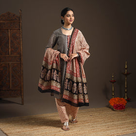 Black - gota work chanderi silk bagru kurta set (set of 3)