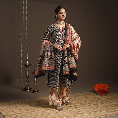 Black - gota work chanderi silk bagru kurta set (set of 3)