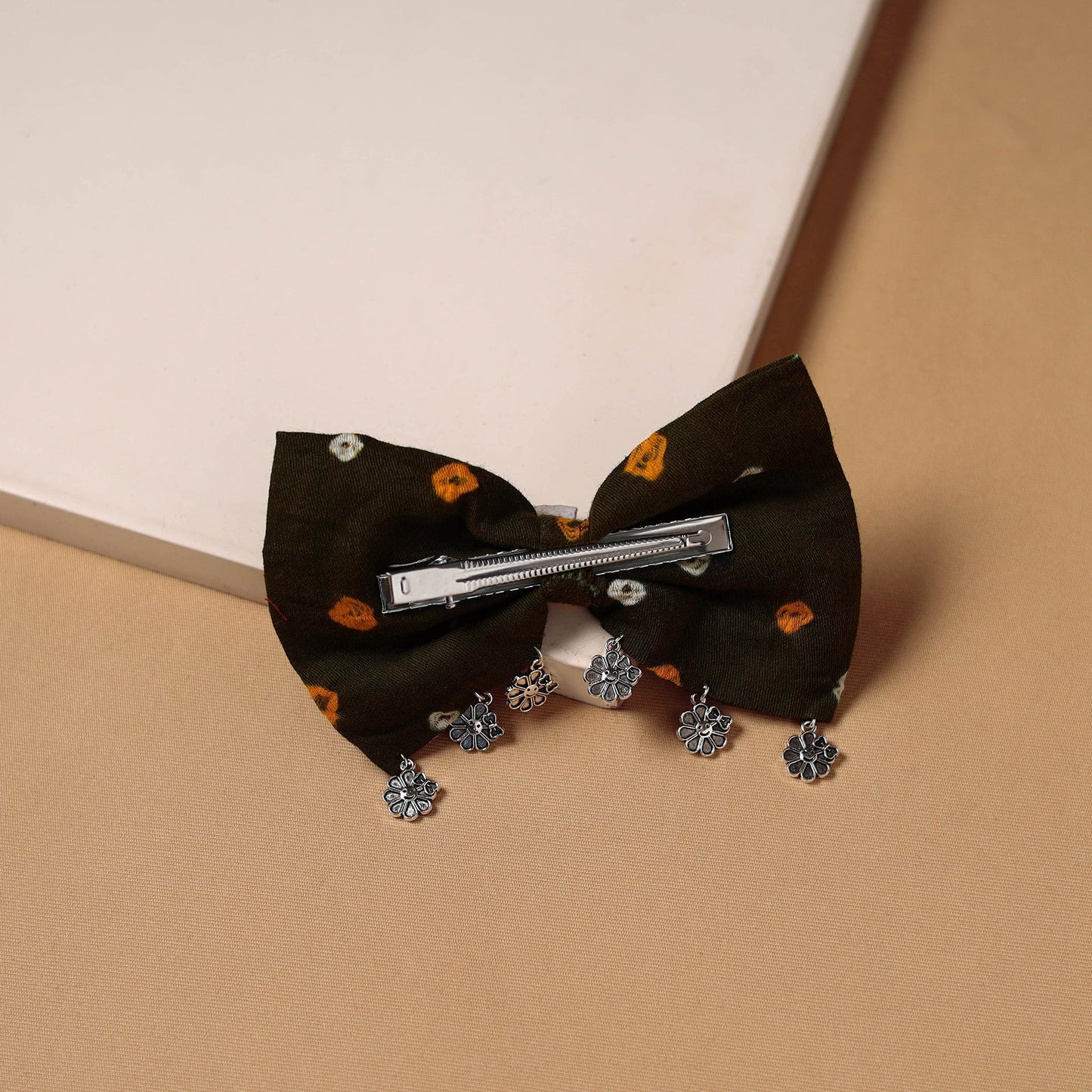 Gs women’s bow hair clip 54 - handcrafted