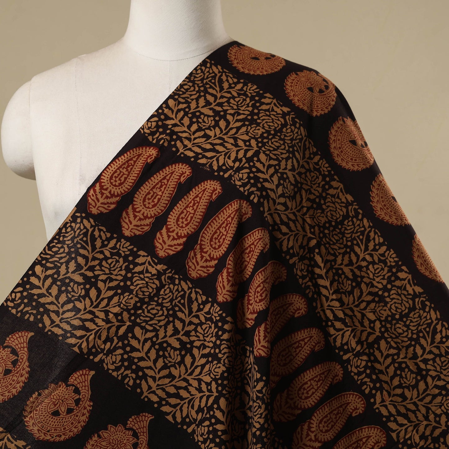 Hand bagh natural dyed cotton fabric 07 - handcrafted