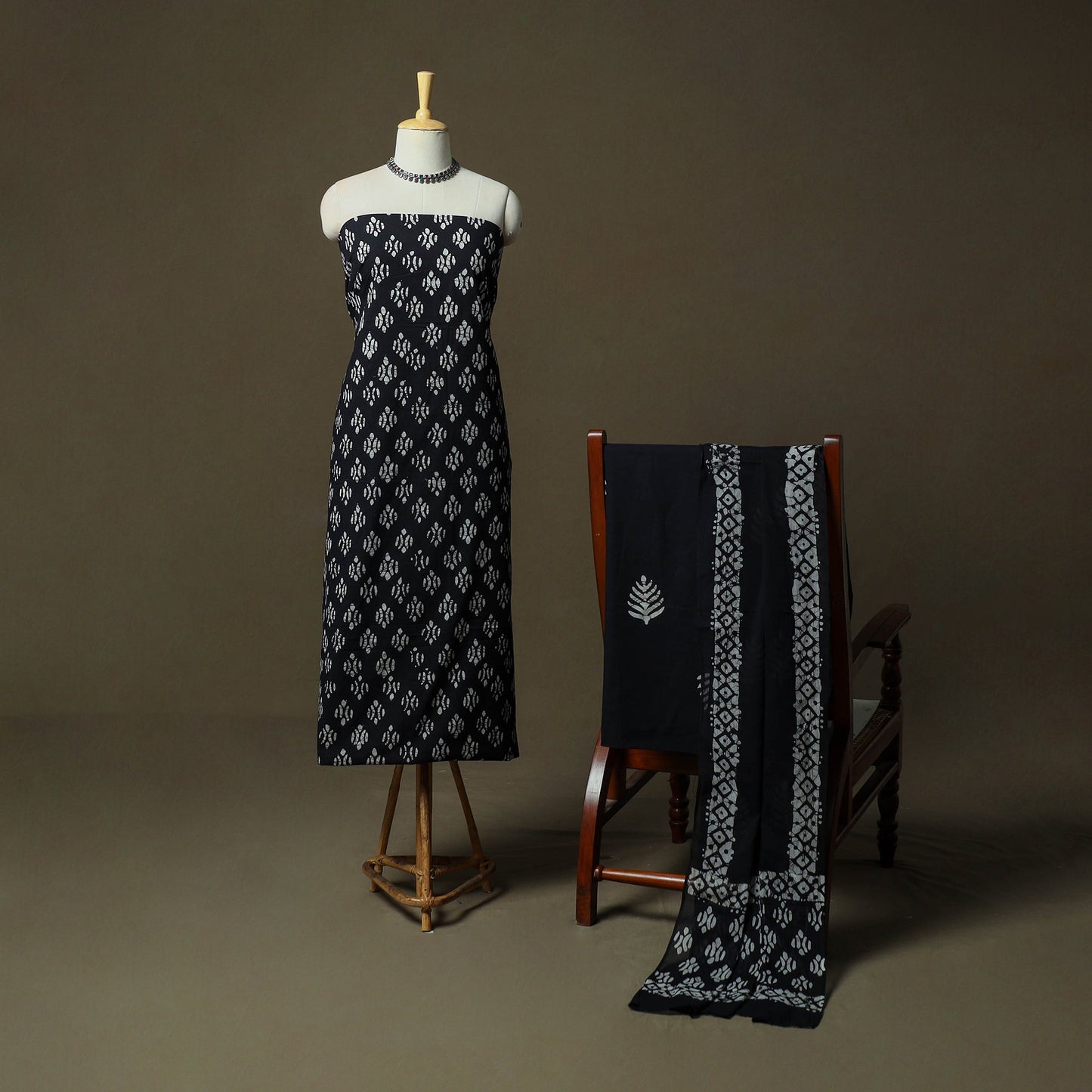 Hand block batik print cotton 3pc unstitched dress material
