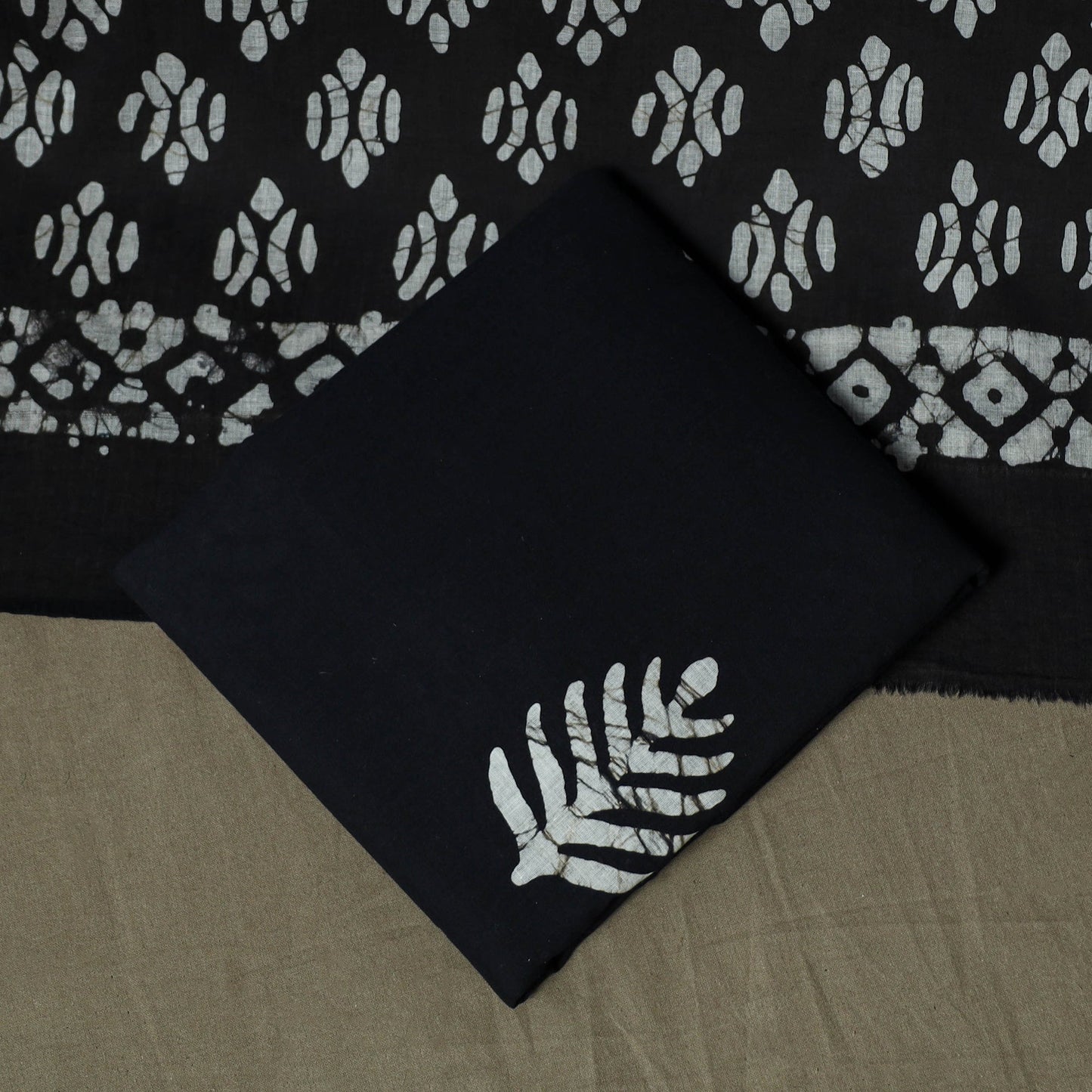 Hand block batik print cotton 3pc unstitched dress material