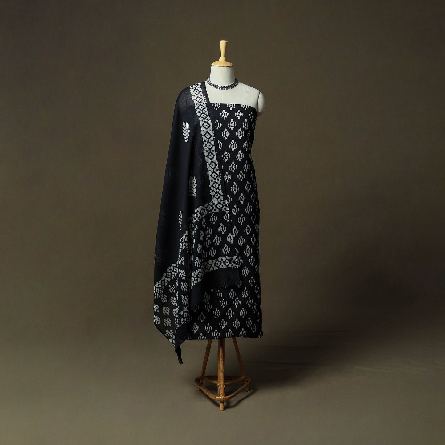 Hand block batik print cotton 3pc unstitched dress material