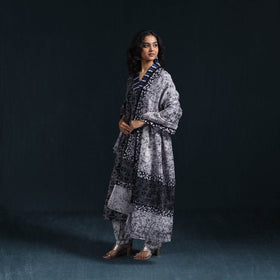 Hand batik cotton suit set with dupatta for women 12