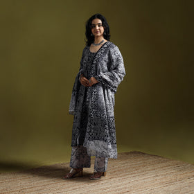 Hand block batik print cotton suit set with dupatta