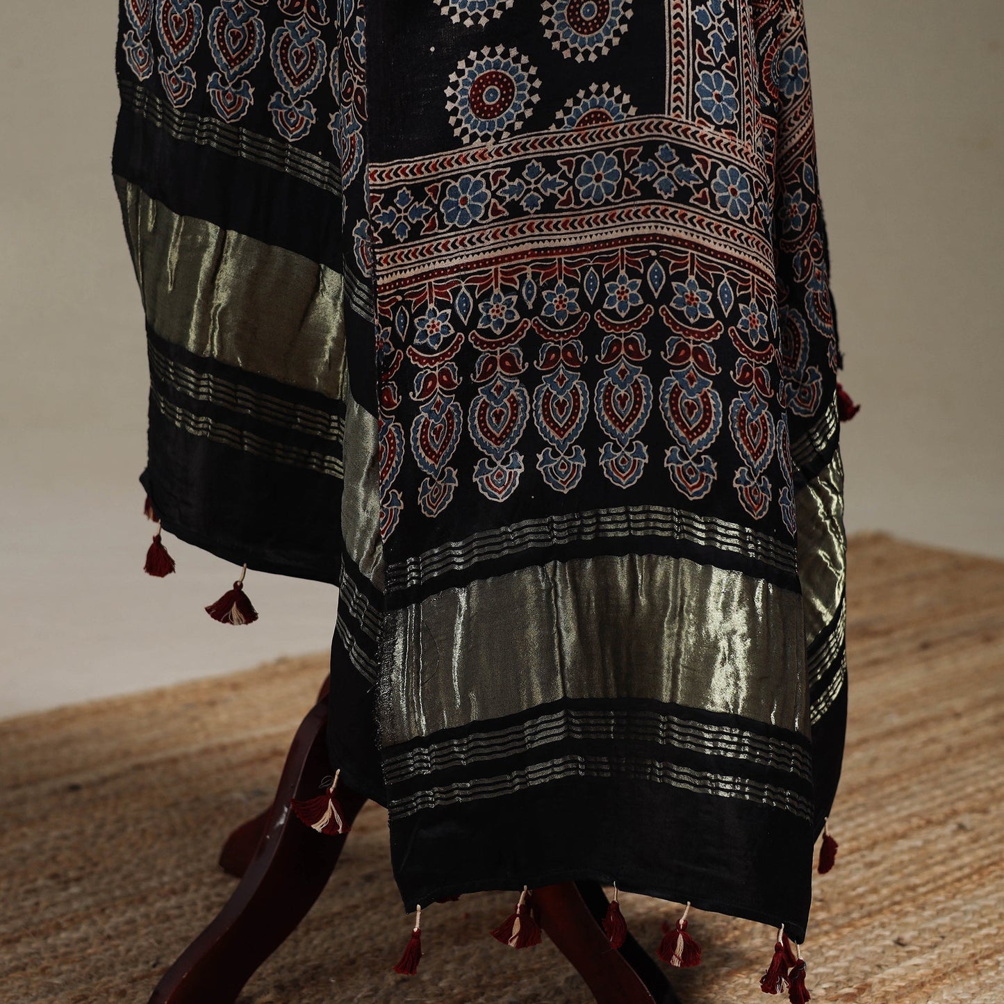 Hand natural dyed modal silk dupatta with lagdi patta 37