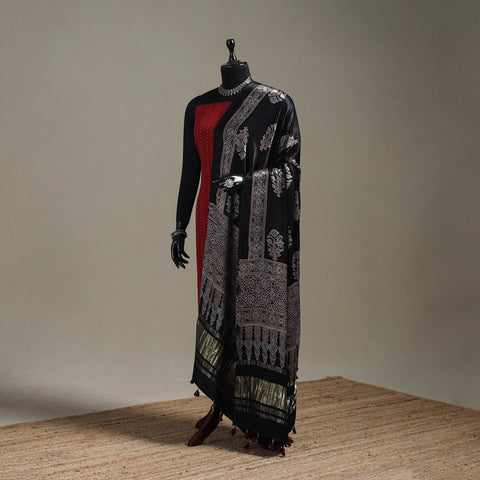 Hand natural dyed modal silk dupatta with lagdi patta 28