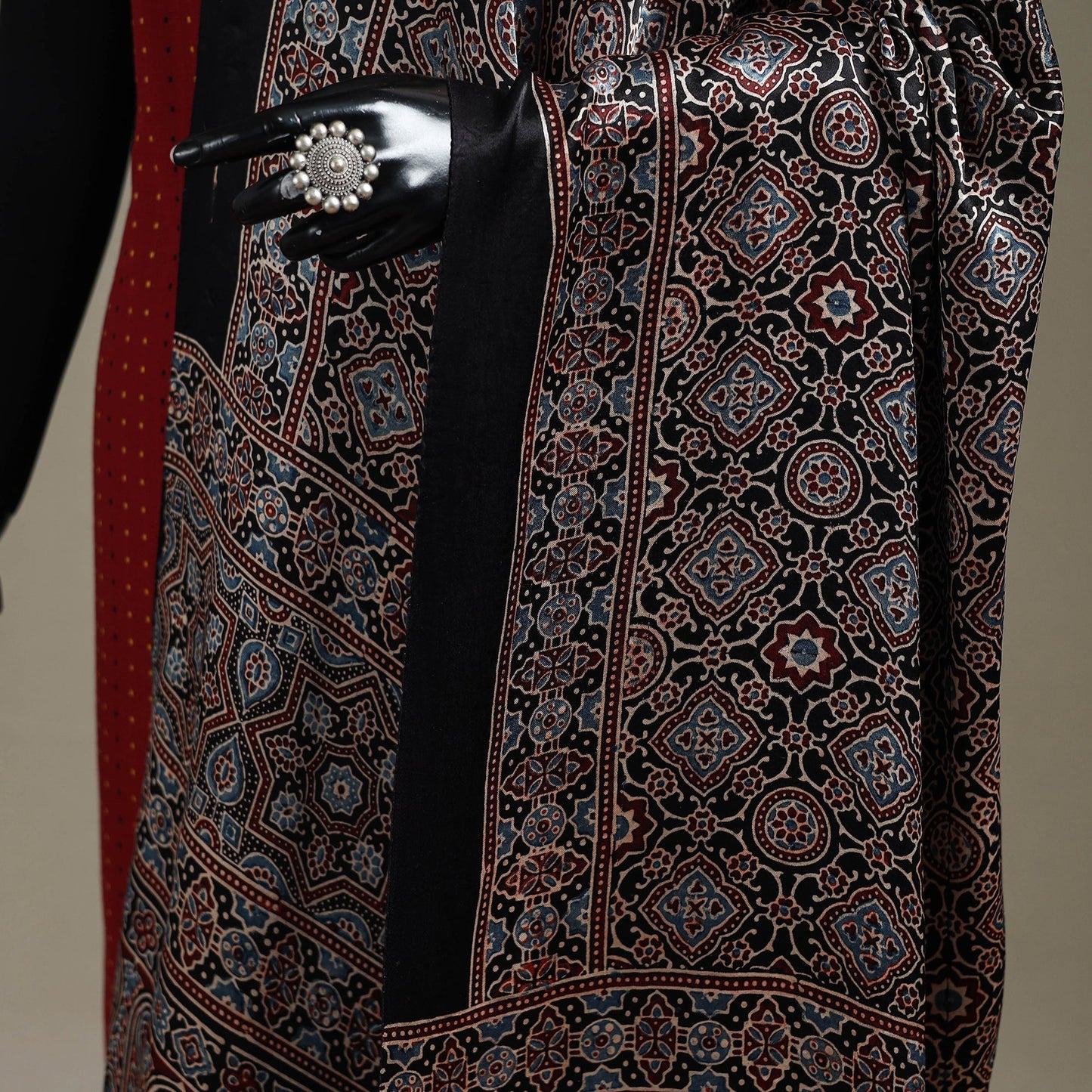 Hand natural dyed modal silk dupatta with lagdi patta 40