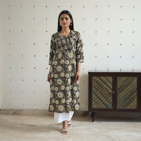 Hand Block Print Cotton Straight Pintuck Bagru Kurta for Women