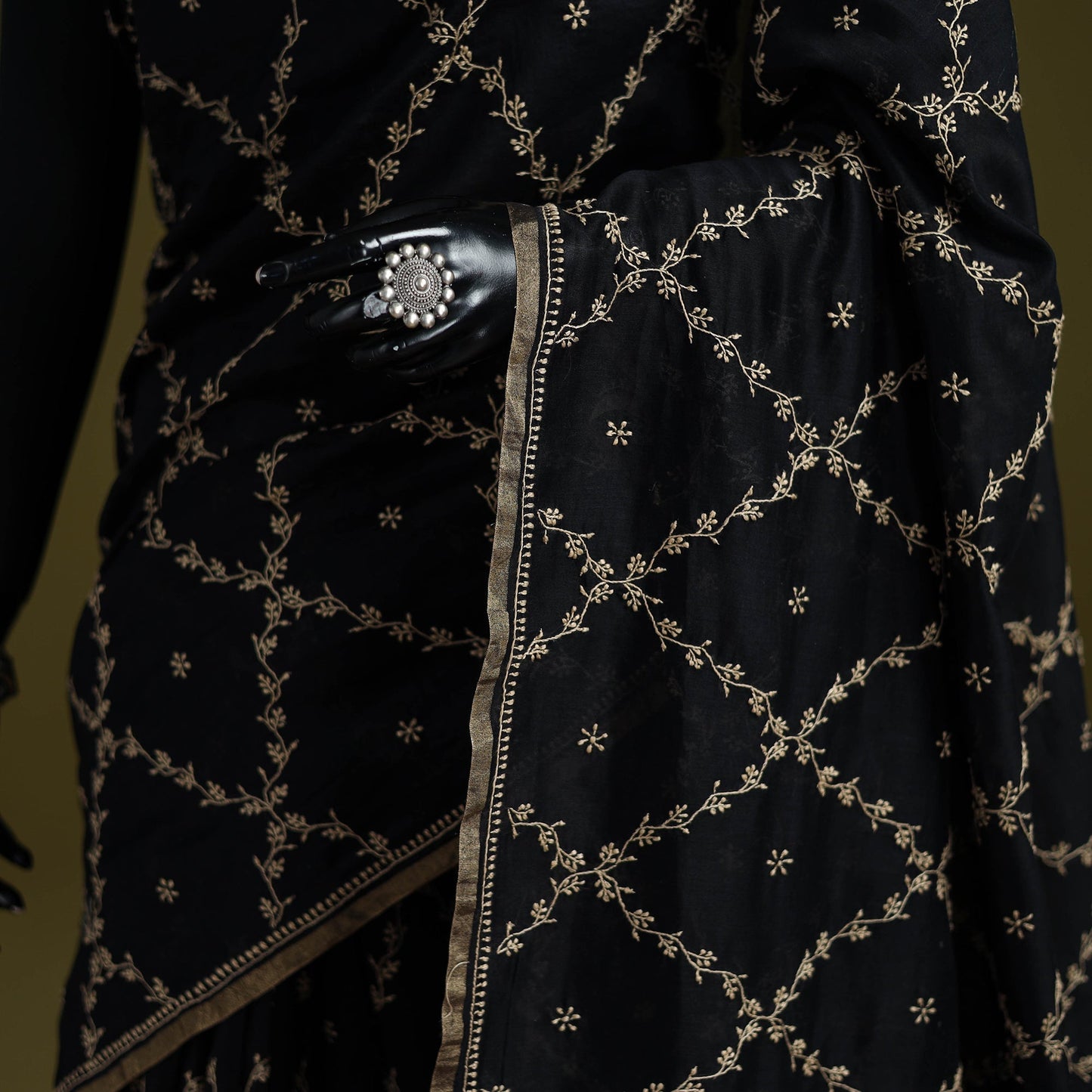 Hand embroidered chanderi silk lucknowi chikan saree 01