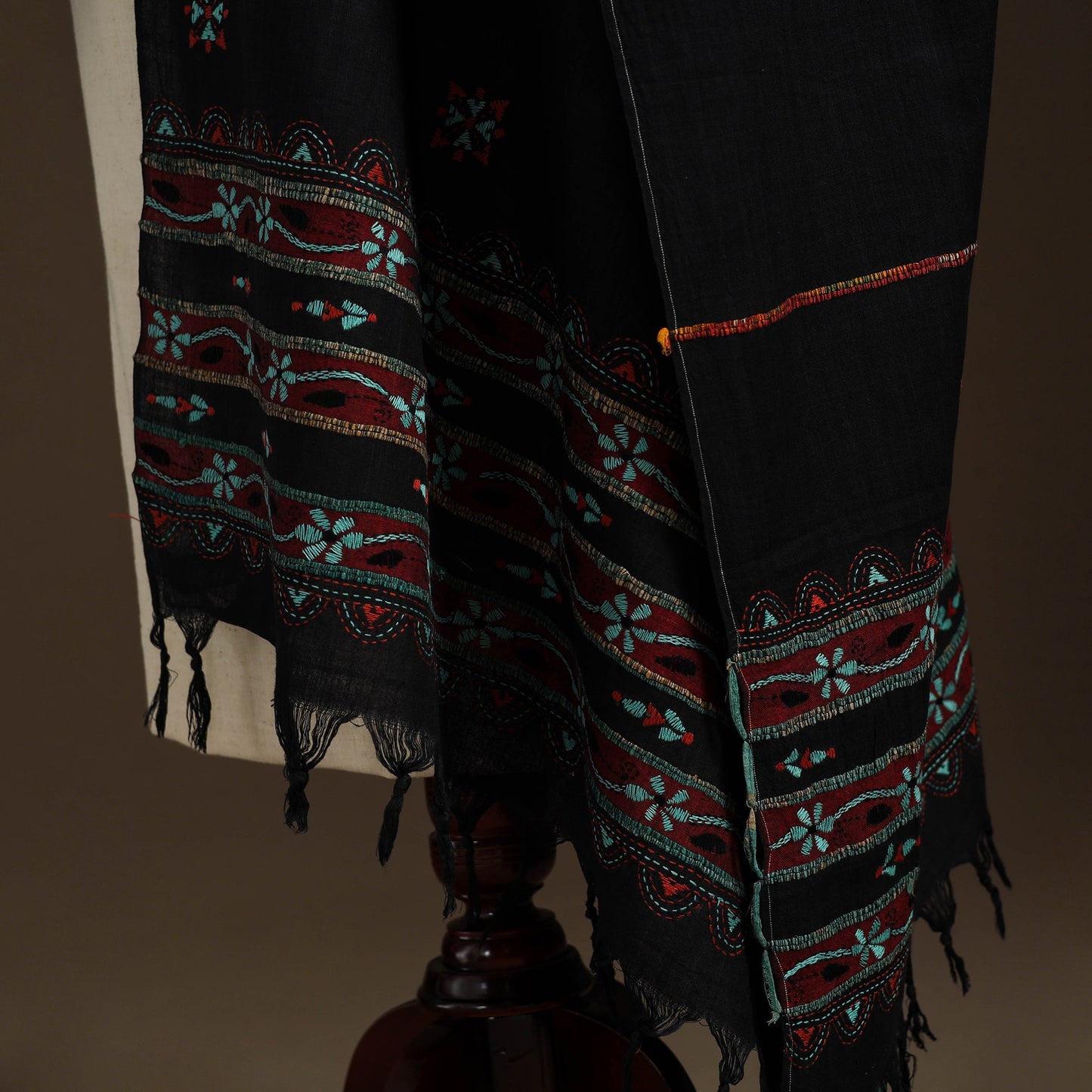 Black Hand Embroidery Khes Handwoven Cotton Kantha Dupatta