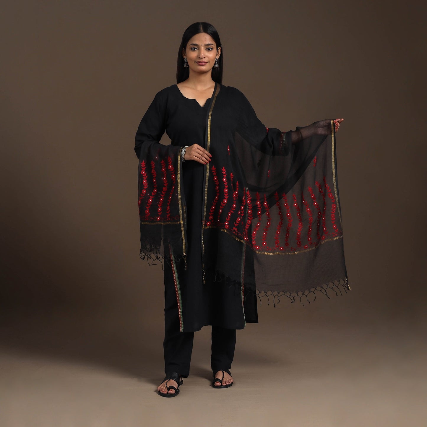 Black - hand embroidery kota silk kashida dupatta 02