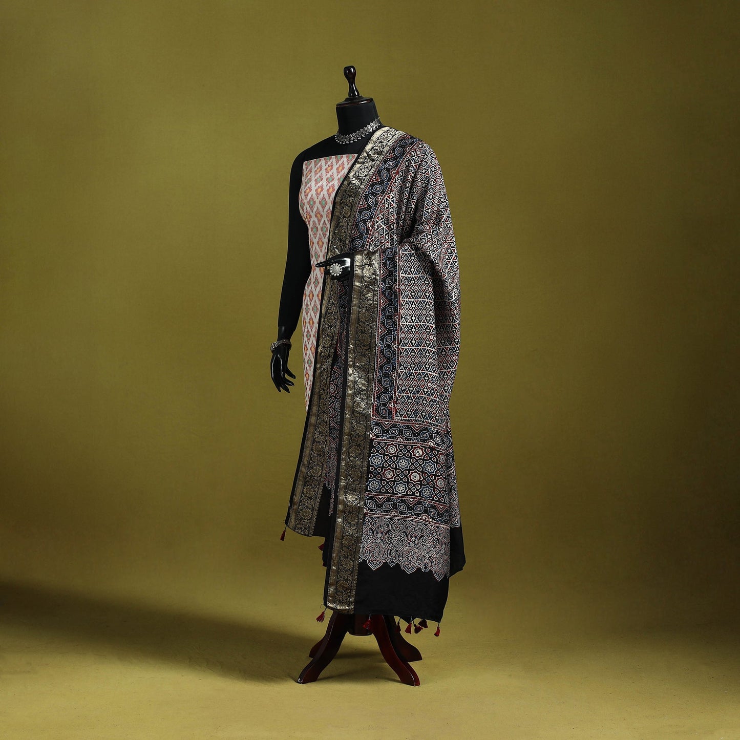 Hand natural dyed dola silk zari border dupatta