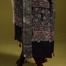 Hand natural dyed dola silk zari border dupatta