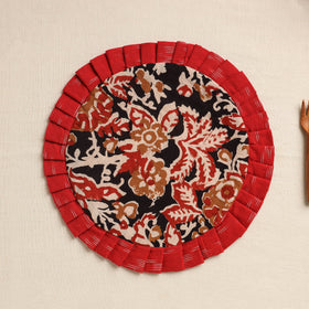 Shop Black Handcrafted Cotton Pot Holder 