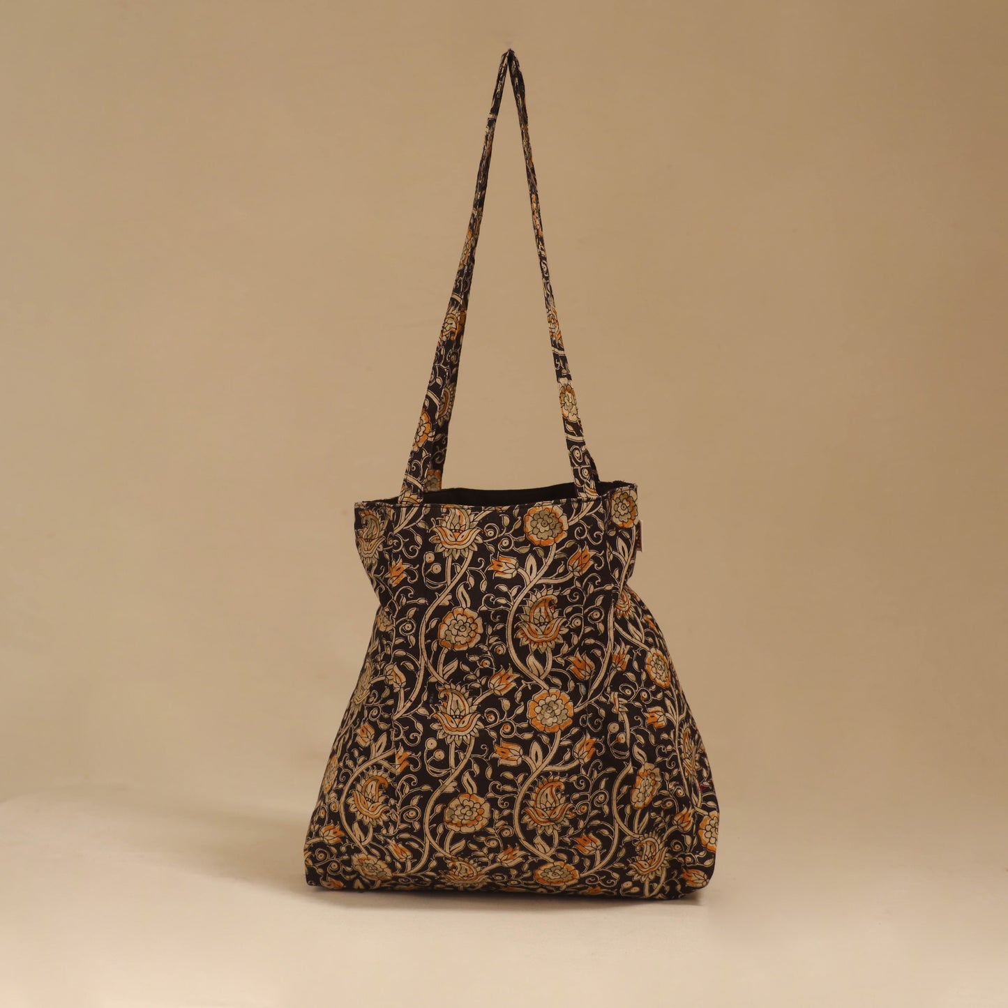 Handcrafted fabric jhola bag 09