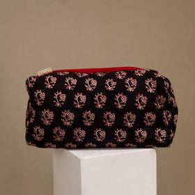 Handcrafted fabric toiletry bags (set of 3) 33