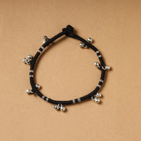 Buy Handcrafted Ghungroo & Thread Work Patwa Anklet