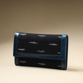 Buy Handcrafted Ikat Weave Leather Wallet Online at iTokri.com