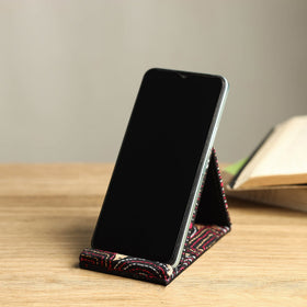  Handcrafted Kantha Embroidered Mobile Stand 03 