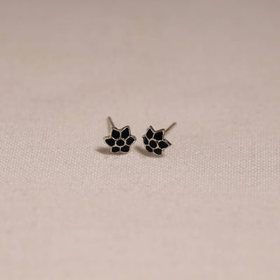 Handcrafted paka meenakari stud earrings 05