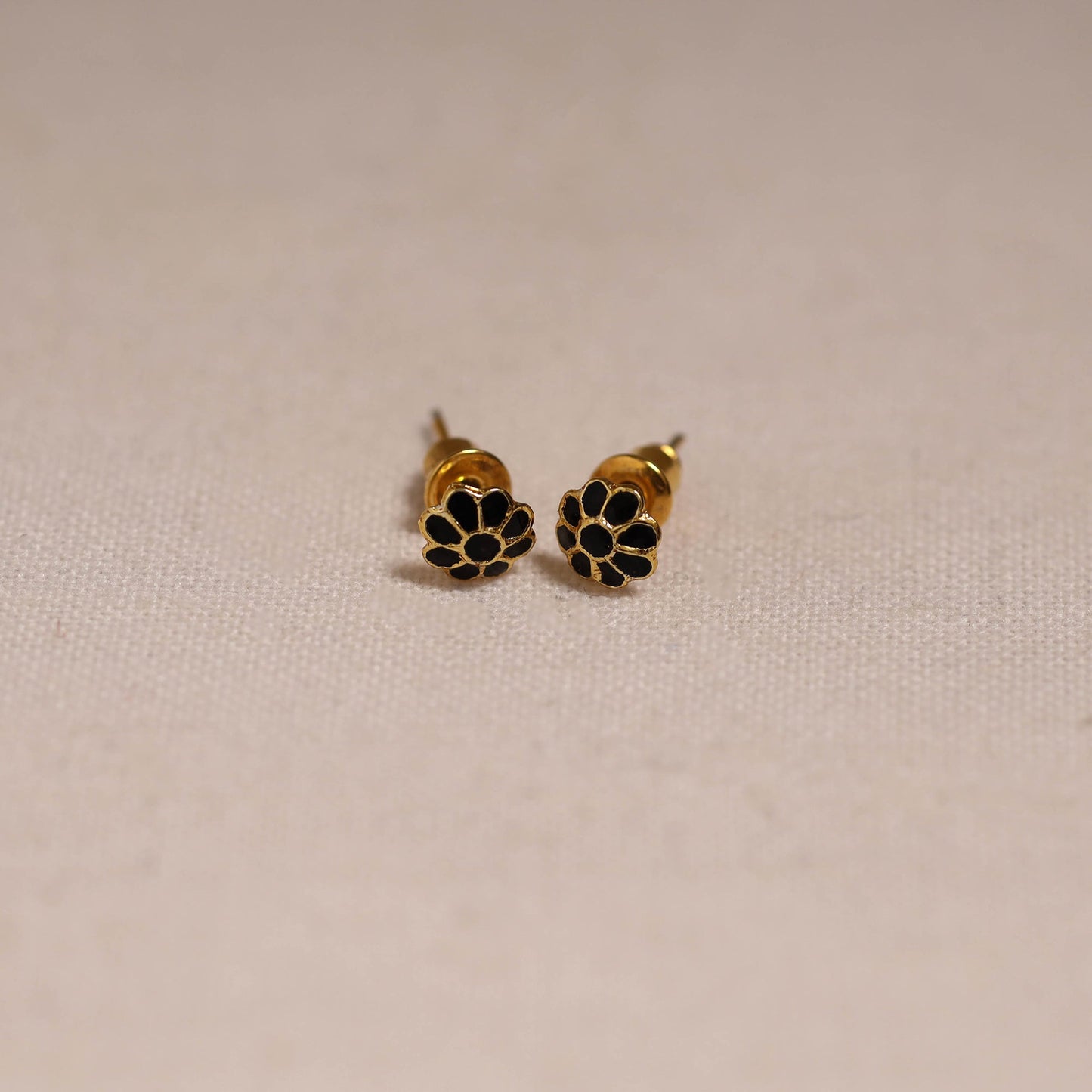 Handcrafted paka meenakari stud earrings 14