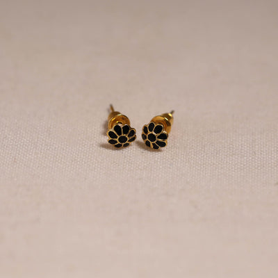 Handcrafted paka meenakari stud earrings 14