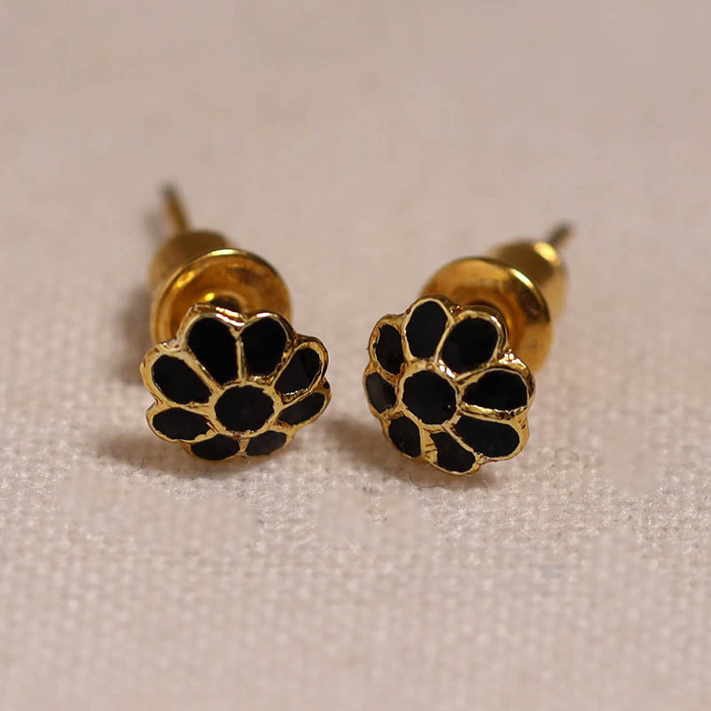 Handcrafted paka meenakari stud earrings 14