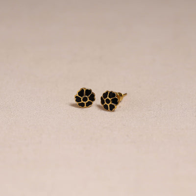 Handcrafted paka meenakari stud earrings 36
