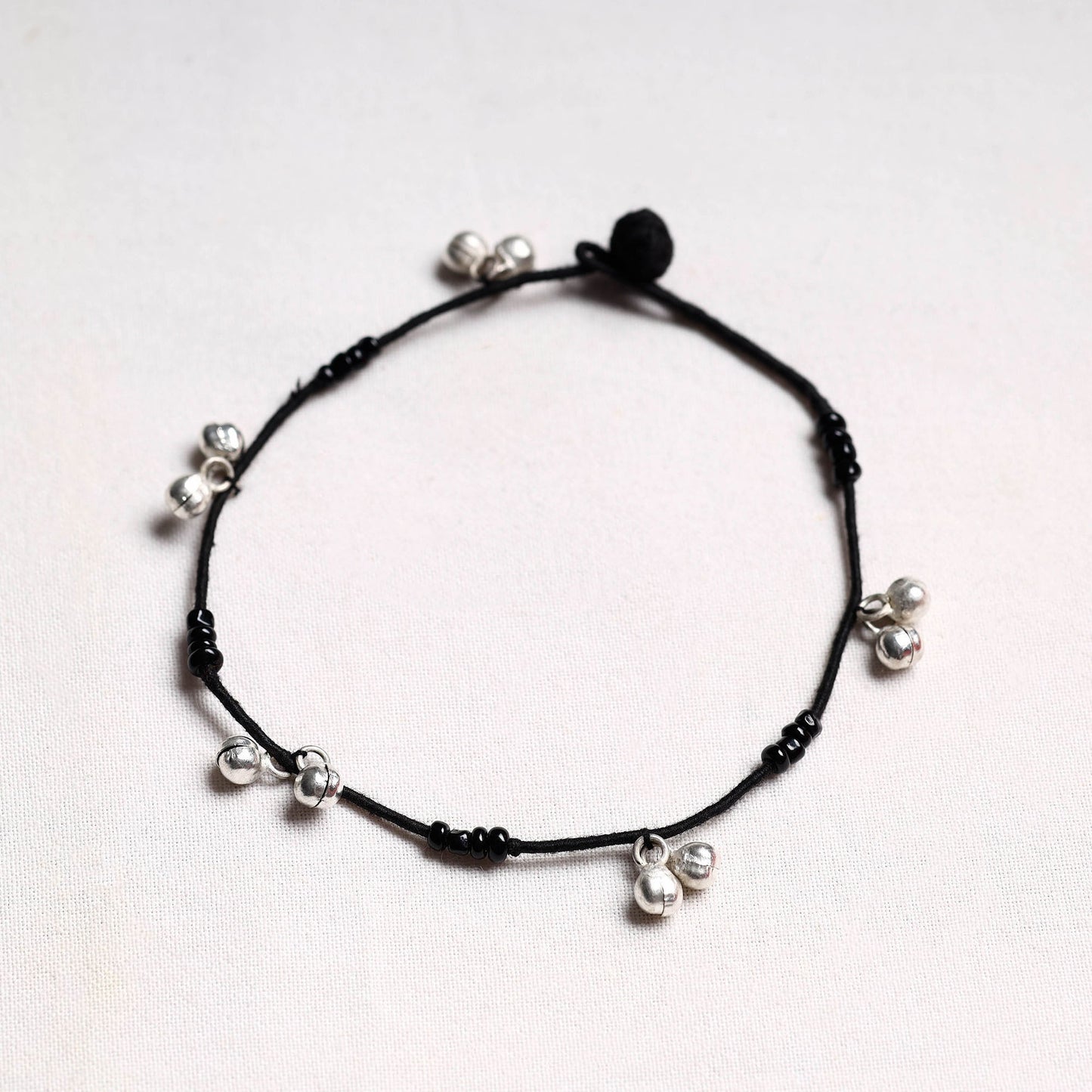 Buy Handcrafted Patwa Thread & Ghungroo Work Anklet 07 Online at iTokri.com