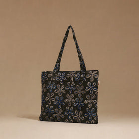 Handcrafted quilted handbag 03