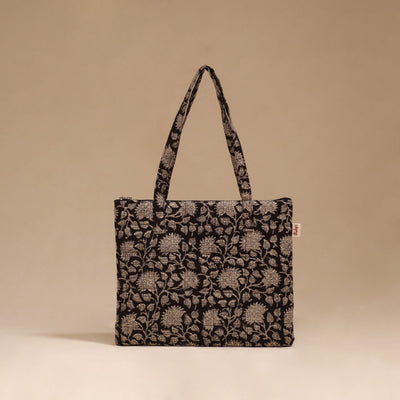 Handcrafted quilted handbag 05