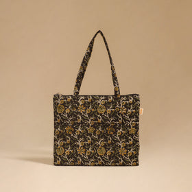 Handcrafted quilted handbag 06