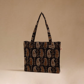Handcrafted quilted handbag 09