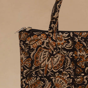 Handcrafted quilted handbag 10