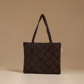 Handcrafted quilted handbag 109