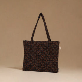 Handcrafted quilted handbag 109