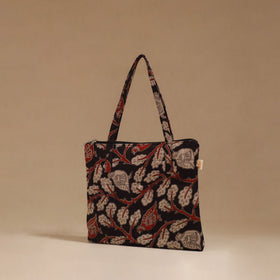 Handcrafted quilted handbag 13