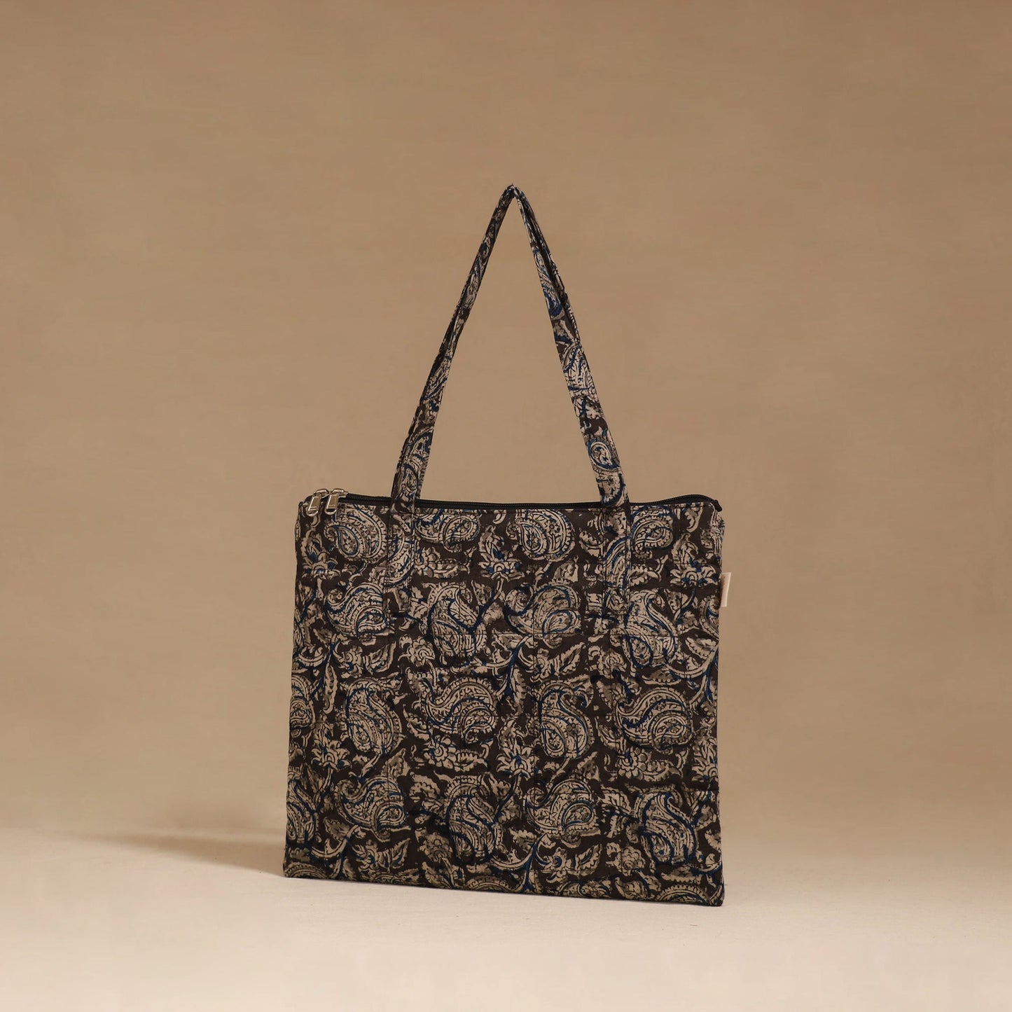Handcrafted quilted handbag 20