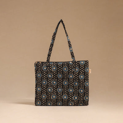 Handcrafted quilted handbag 20