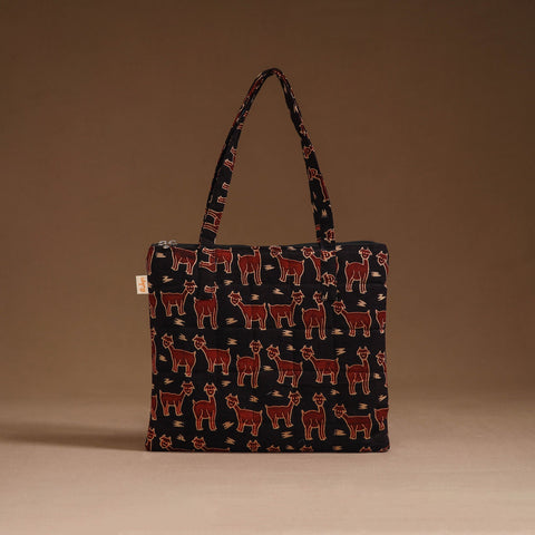 Handcrafted quilted handbag 20