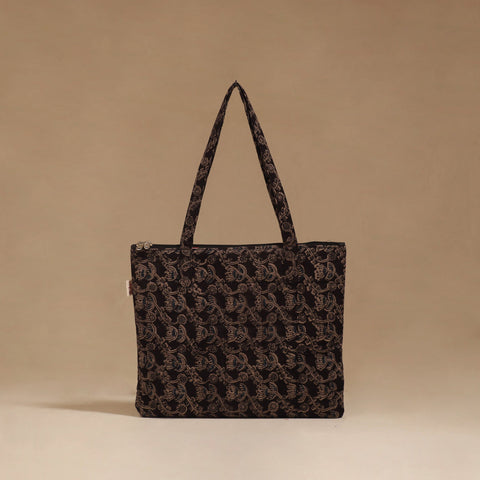 Handcrafted quilted handbag 22