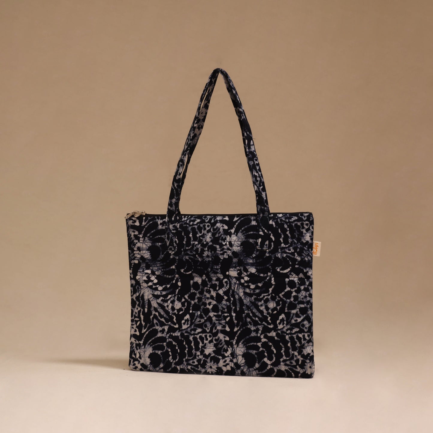 Handcrafted quilted handbag 26